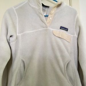 Patagonia pullover with hood